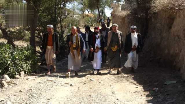 تسليم وتدشين العمل بمشروع رصف طريق في بعدان بإب