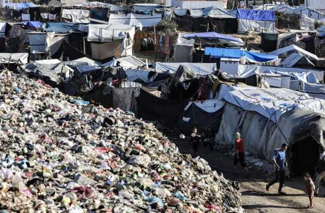 بلديات غزة: معظم آليات نقل النفايات توقفت عن العمل بسبب نفاد الوقود