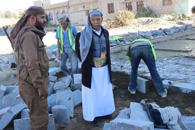 تفقد سير العمل في مشروع الرصف الحجري لشارع الأمن بالبيضاء