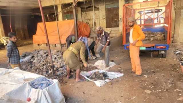 حملة لإزالة المخالفات وتنظيم السوق المركزي في المحويت