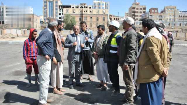 تفقد مستوى الإنجاز في مشاريع التطوير بكلية طب الأسنان في جامعة صنعاء