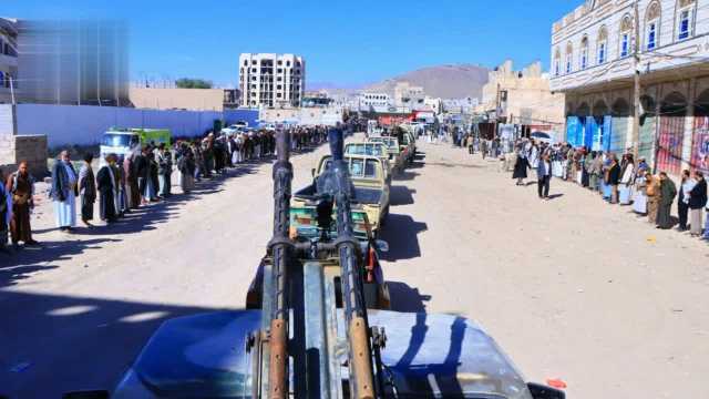 وقفة قبلية مسلحة في سنحان إعلانًا للجهوزية واستمرارًا في التعبئة