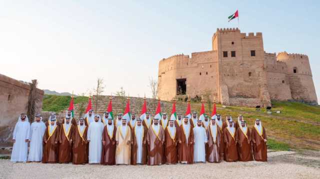 محمد الشرقي يشهد العرس الجماعي في قلعة الفجيرة