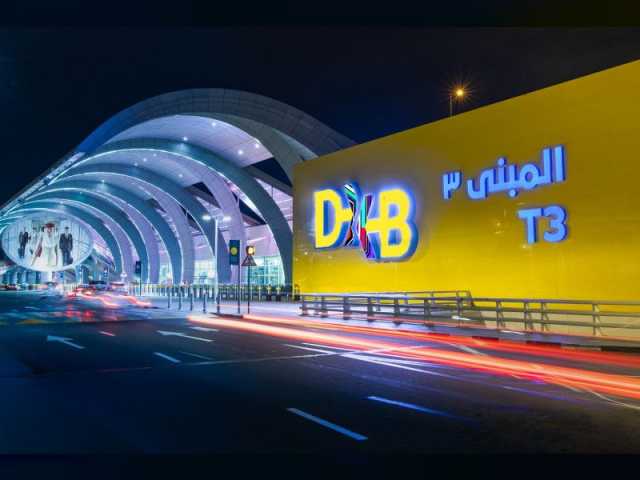مطارات دبي تنصح المسافرين باستخدام المترو للوصول إلى المطار