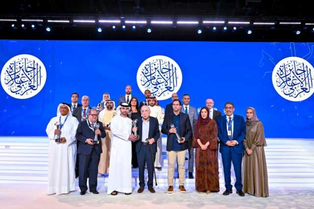 برعاية محمد بن راشد..منصور بن محمد يكرّم الفائزين بـ “جائزة الإعلام العربي” في دورتها الـ23