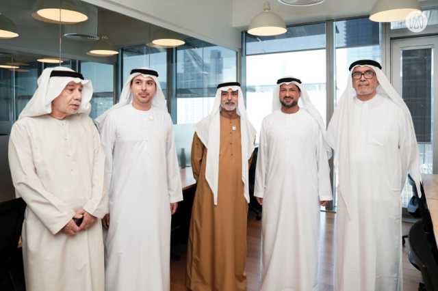 نهيان بن مبارك يزور منصة Hub71