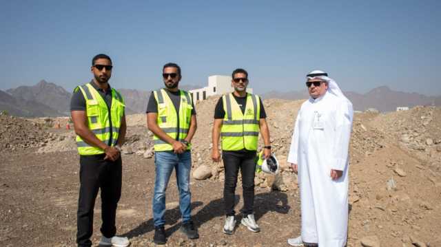 كهرباء الشارقة تواصل جهودها لإنجاز شبكتي الكهرباء والمياه في منطقتي الحراي الصناعية والتجارية بخورفكان