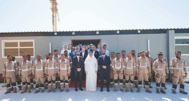 وزير الموارد البشرية والتوطين يطلع على استعدادات القطاع الخاص لبدء تطبيق “حظر العمل وقت الظهيرة”
