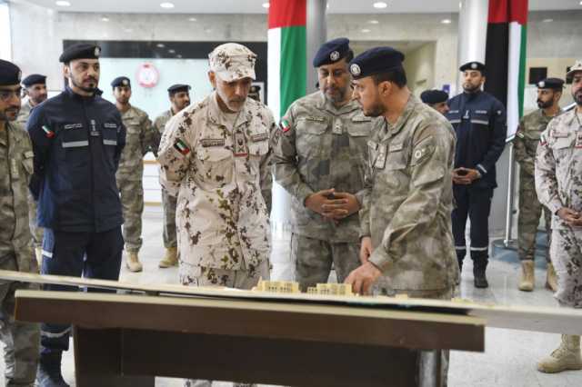 أحمد بن طحنون يزور مجندي الخدمة الوطنية في شرطة أبوظبي