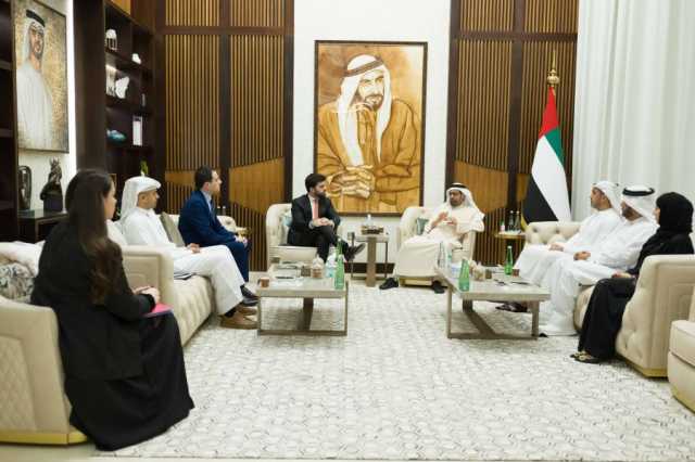 علي راشد النعيمي يلتقي عضوا في البرلمان الأوروبي