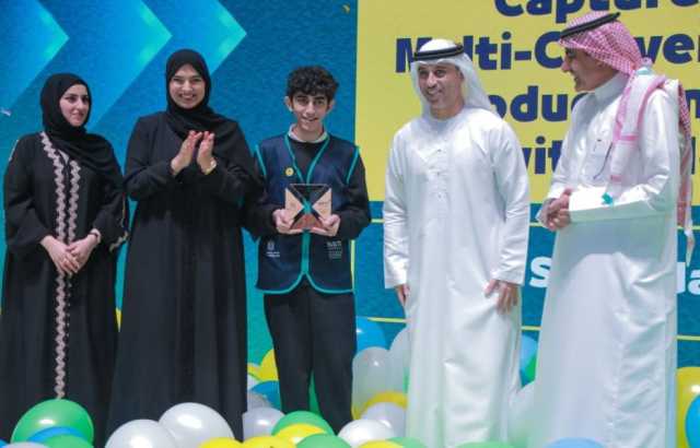 بالهول الفلاسي يتوج الفائزين بجائزة “العالم الإماراتي الشاب”