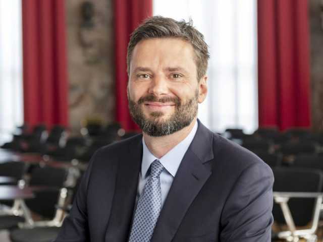 كبير الاقتصاديين في منظمة التجارة العالمية: مستقبل التجارة مرتبط بـ” الخدمات والرقمنة والاستدامة “