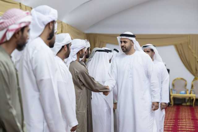 ذياب بن محمد بن زايد يقدم واجب العزاء إلى ذوي شهيد الوطن خليفة البلوشي