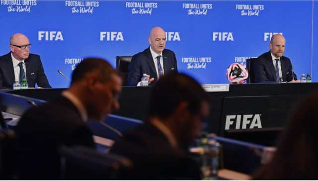 “الفيفا” يعتمد 2.25 مليار دولار استثمارات لتطوير كرة القدم خلال 3 سنوات