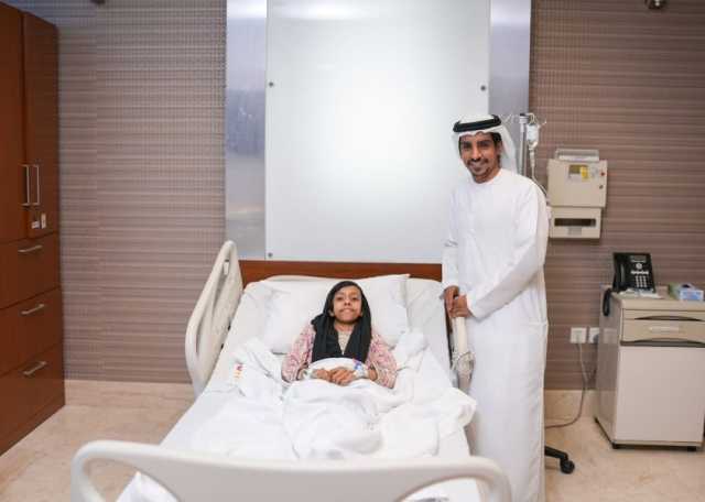 مستشفى أن أم سي رويال مدينة خليفة ينجز أول عملية جراحية لتثبيت الجسم الفقري بتقنية الحد الأدنى من التدخل الجراحي في أبوظبي لتصحيح الانحناء الجانبي للعمود الفقري