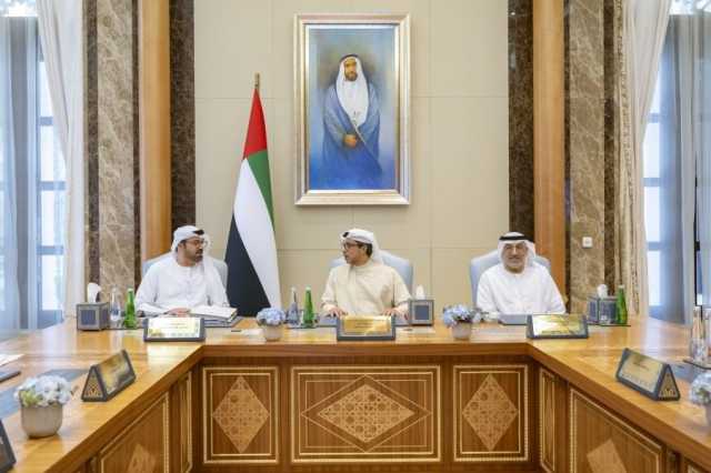منصور بن زايد يترأس اجتماع المجلس الوزاري للتنمية