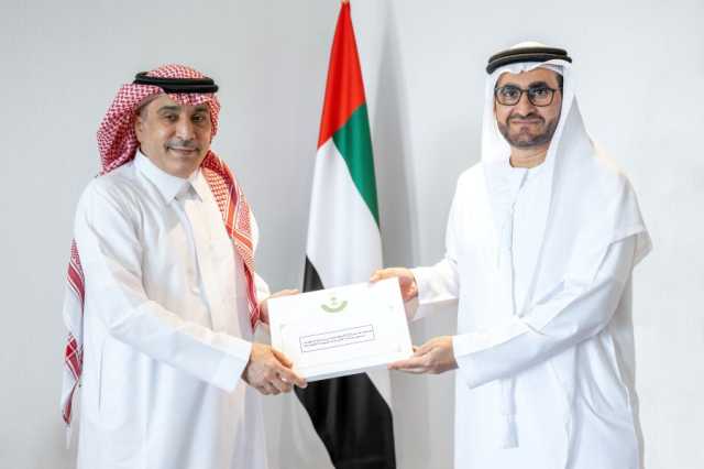 رئيس الدولة يتلقى دعوة من خادم الحرمين لحضور القمة الخليجية – الأميركية في الرياض
