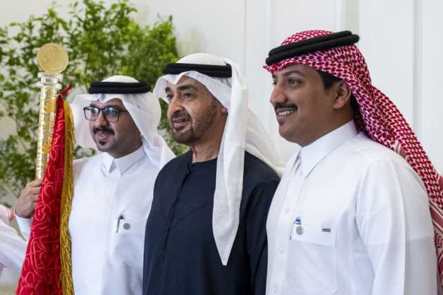 رئيس الدولة يستقبل الفائزين في مسابقات “أمير الشعراء” و”شاعر المليون” و”المنكوس” ولجان تحكيمها
