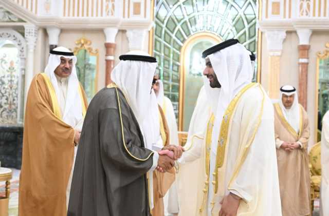أمير الكويت يستقبل منصور بن محمد ويؤكد عمق الروابط الأخوية بين البلدين والشعبين الشقيقين