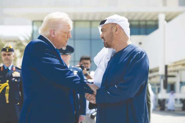 ودعه رئيس الدولة.. الرئيس الأميركي يختتم زيارته إلى الإمارات