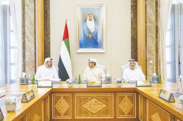 منصور بن زايد يترأس اجتماع المجلس الوزاري للتنمية