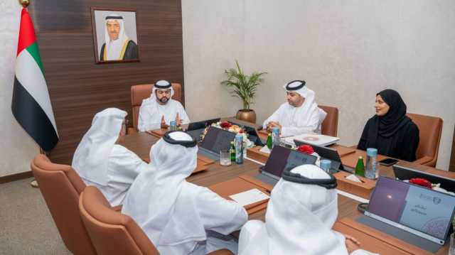 محمد الشرقي يطّلع على نتائج “جائزة الفجيرة للأداء الحكومي المتميز 2023”