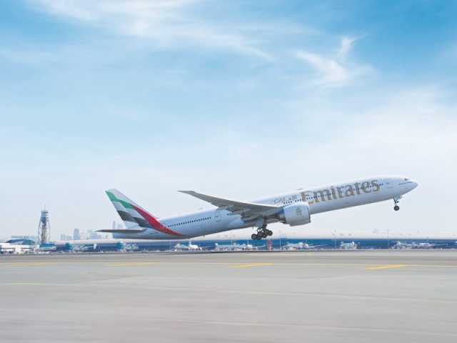 طيران الإمارات تعزز عملياتها إلى القاهرة برحلة يومية خامسة