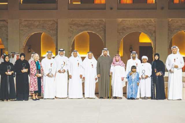 رئيس الدولة يكرم 10 شخصيات بـ”جائزة أبوظبي” في الذكرى الـ20 لانطلاقها تزامنا مع عام المجتمع