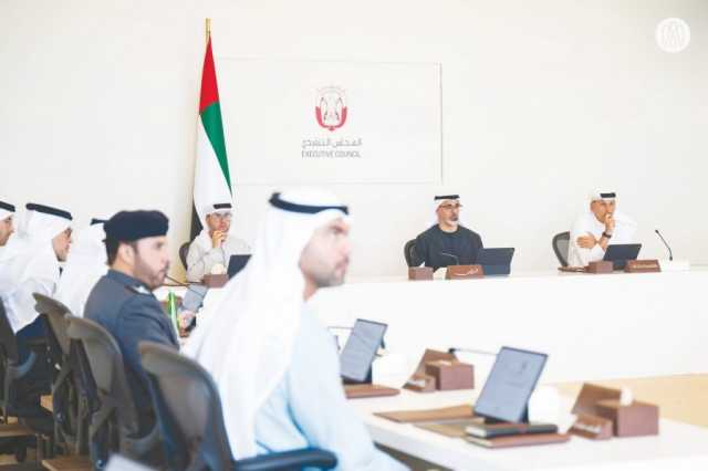 خالد بن محمد بن زايد: القيادة الرشيدة حريصة على رعاية الشباب وتشجيعهم على بناء أسر مستقرة ومترابطة