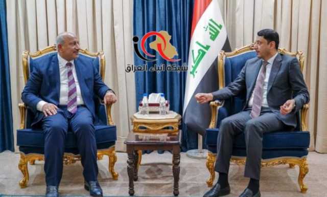 محافظ كربلاء المقدسة المهندس نصيف جاسم الخطابي يلتقي الامين العام لمجلس الوزراء الدكتور حميد الغزي في مقر الامانة العامة لمجلس الوزراء