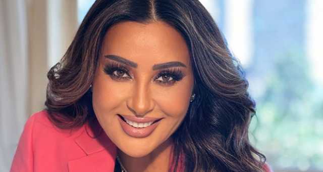 لطيفة تعد الجمهور بمفاجآت في ألبومها الجديد.. فما قصة الذكاء الاصطناعي؟