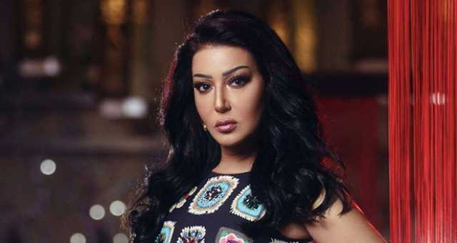 مذيعة شهيرة تهاجم سمية الخشاب.. والسبب؟