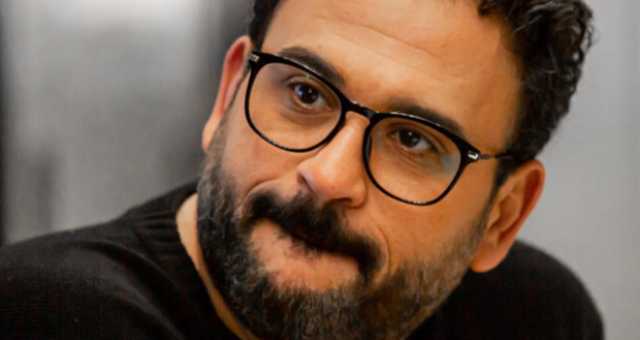 “الشوق بعد الموت لا يحتمل”.. أكرم حسني يُحيي الذكرى الرابعة لرحيل والده