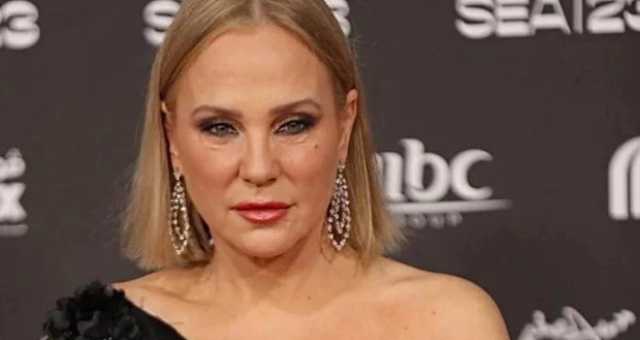 ظهرت بالعكاز.. شيرين رضا تُقلق محبيها