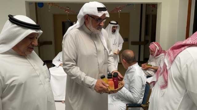 'سيهات الخيرية'.. معايدة نزلاء 'سعادة' من المسنين وذوي الإعاقة