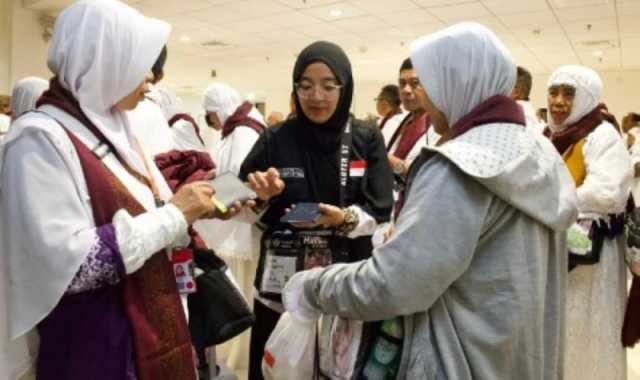 صور.. طبيبة إندونيسية تشيد بخدمات المملكة لضيوف الرحمن