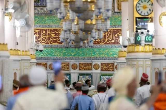 'السديس' يشدد على ضرورة الالتزام بجدول زيارات الروضة الشريفة
