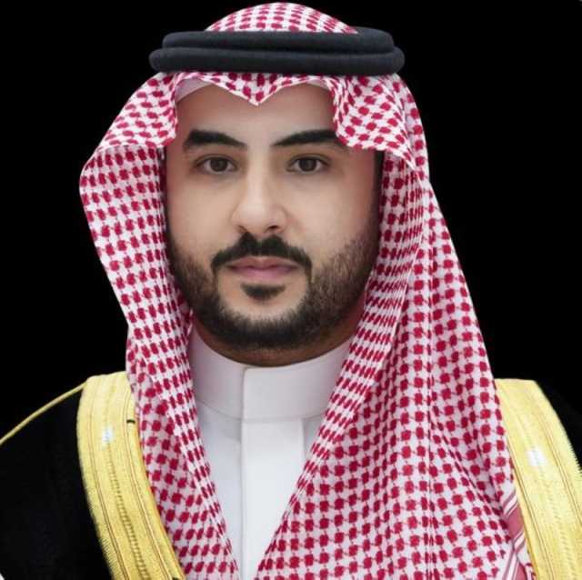 بتوجيه من القيادة.. وزير الدفاع يصل أنقرة في زيارة رسمية /عاجل