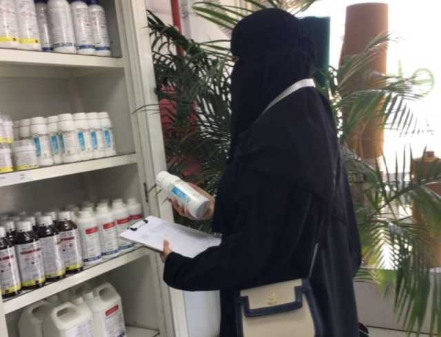 طالبات جامعيات يراقبن جودة المنتجات الزراعية في الشرقية