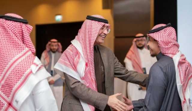 بالصور.. 'المغلوث' يطّلع على مسارات البرنامج التدريبي 'تخطيط'