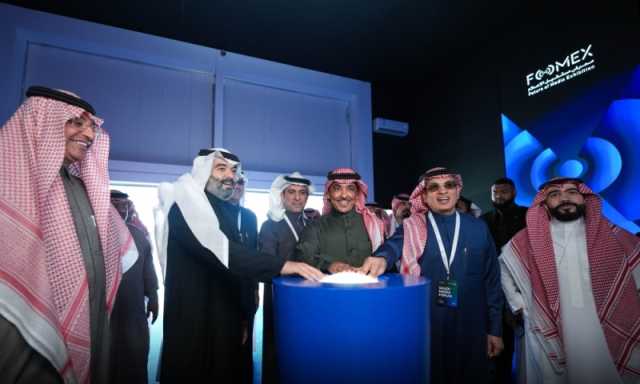 وزير الإعلام يفتتح فعاليات معرض 'فومكس' بمشاركة دولية واسعة
