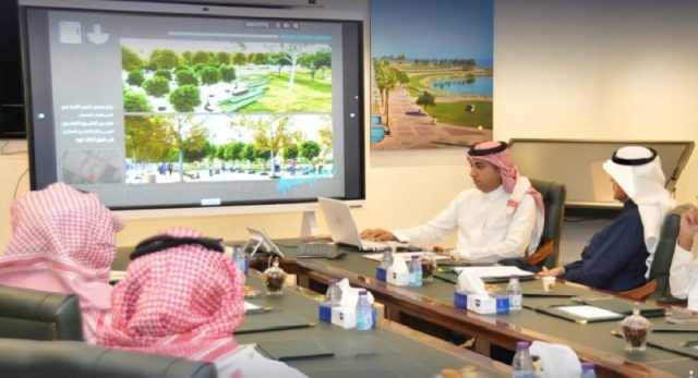 أمانة الشرقية تجتمع مع جهات خدمية لتطوير محيط حي الناصرية