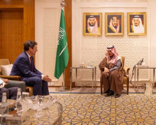 المملكة وفرنسا تستعرضان التعاون في عدة مجالات وتناقشان المستجدات