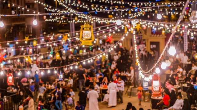 الإفطار على الكورنيش.. متعة أهالي جدة في ليالي رمضان