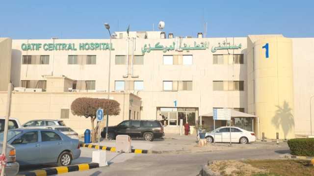 القطيف.. عودة البصر لرجل أصيب في عينه بـ'خوص النخيل'
