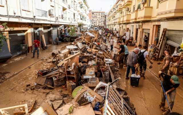 إسبانيا.. فيضانات جديدة تتسبب في إغلاق مدارس وإلغاء رحلات قطارات