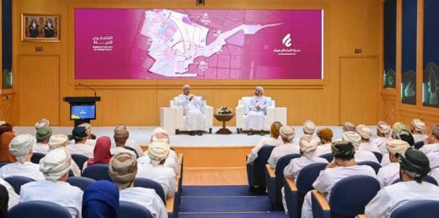 وزير الإسكان خلال جلسة حوارية: مدينة السلطان هيثم أحد أهم المشاريع الكبرى لتطوير نمط المدن