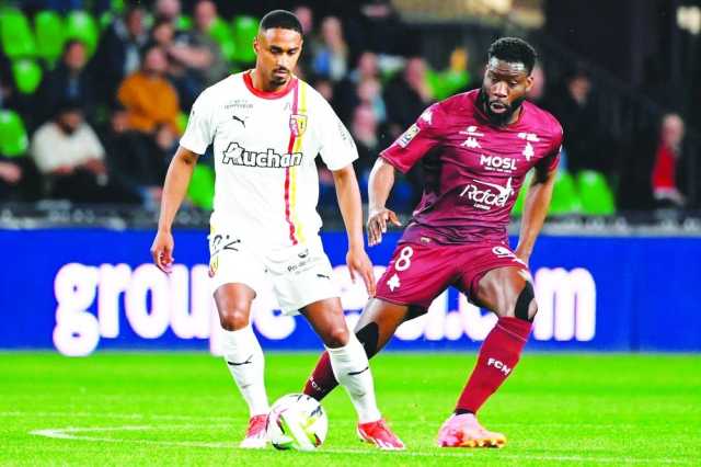 ميتز يقلب الطاولة على لنس بالدوري الفرنسي