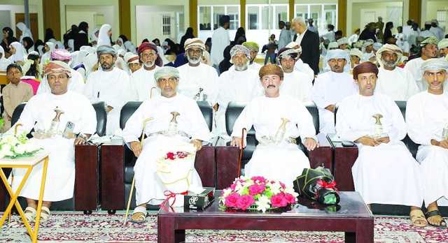 تكريم مجيدي مدارس ولاية الجازر