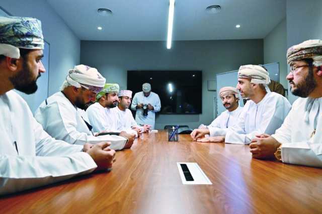 ملتقى أسبوعي بالسيب يناقش الخدمات ومشاريع التطوير